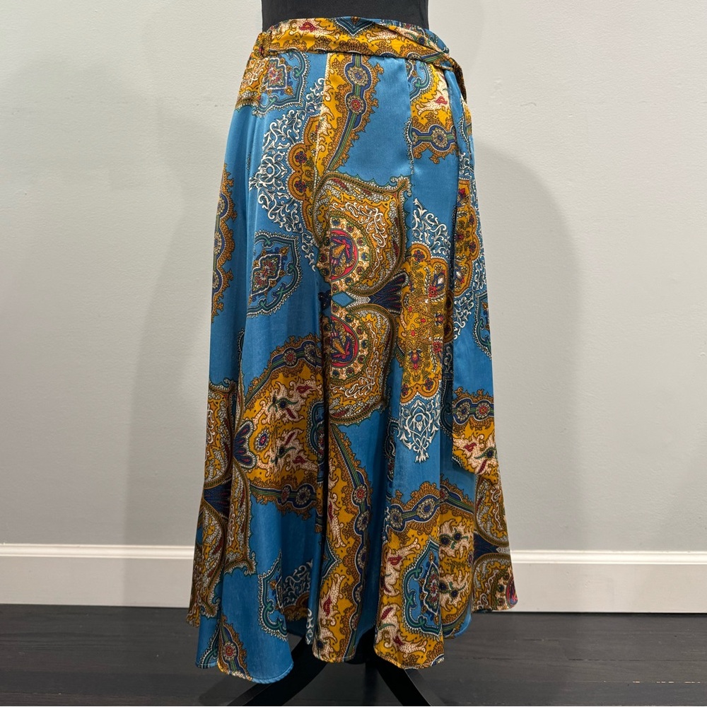 Zara skirt size small